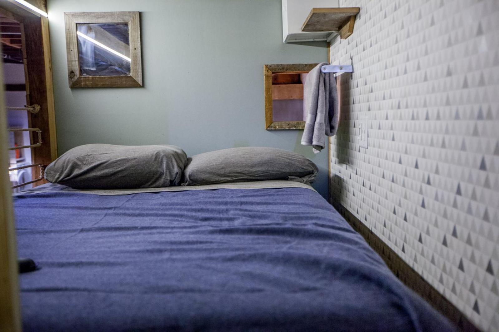 Хостел Podshare East Hollywood Лос-Анджелес Экстерьер фото