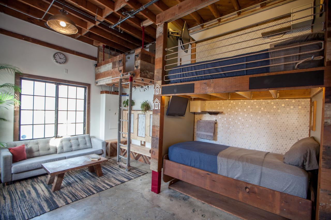 Хостел Podshare East Hollywood Лос-Анджелес Экстерьер фото