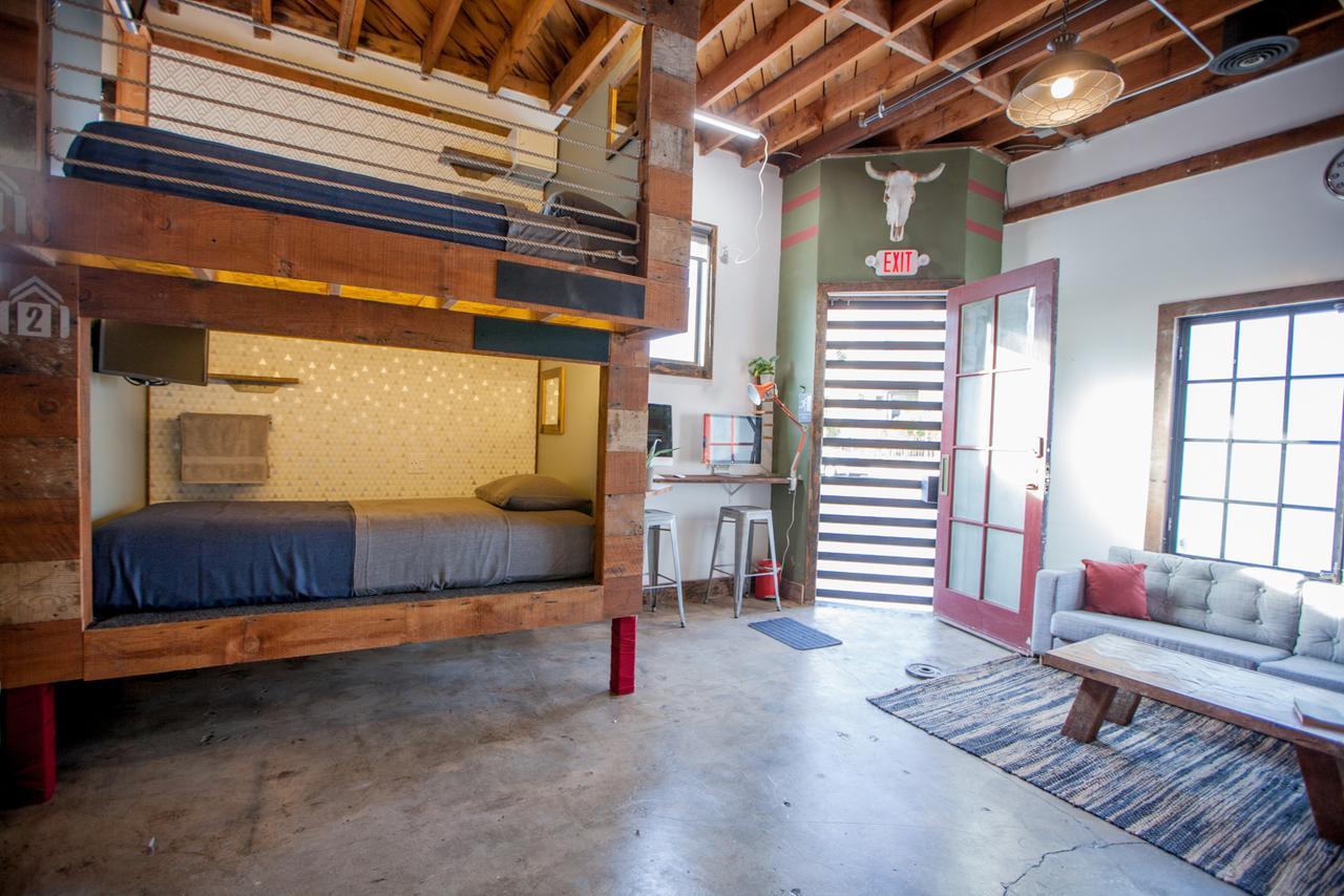 Хостел Podshare East Hollywood Лос-Анджелес Экстерьер фото