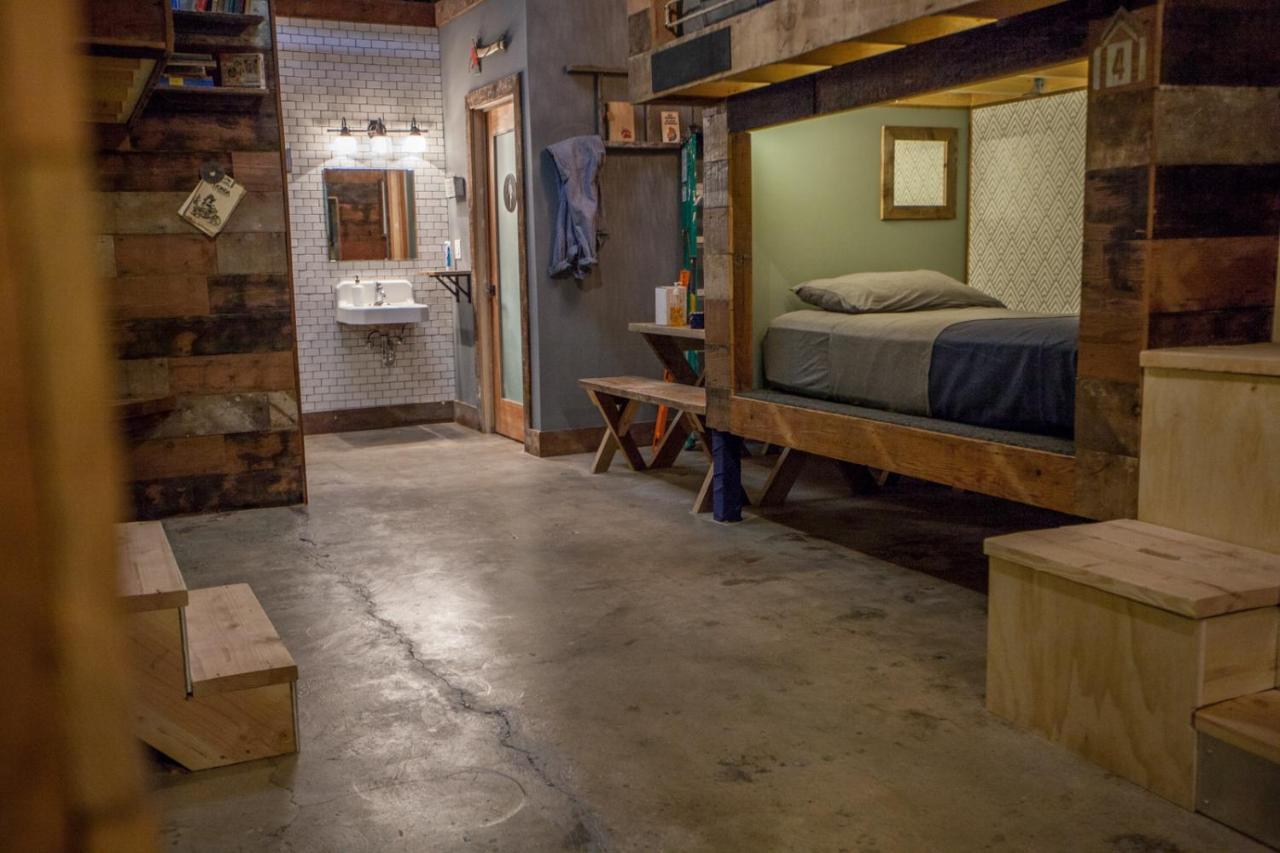 Хостел Podshare East Hollywood Лос-Анджелес Экстерьер фото