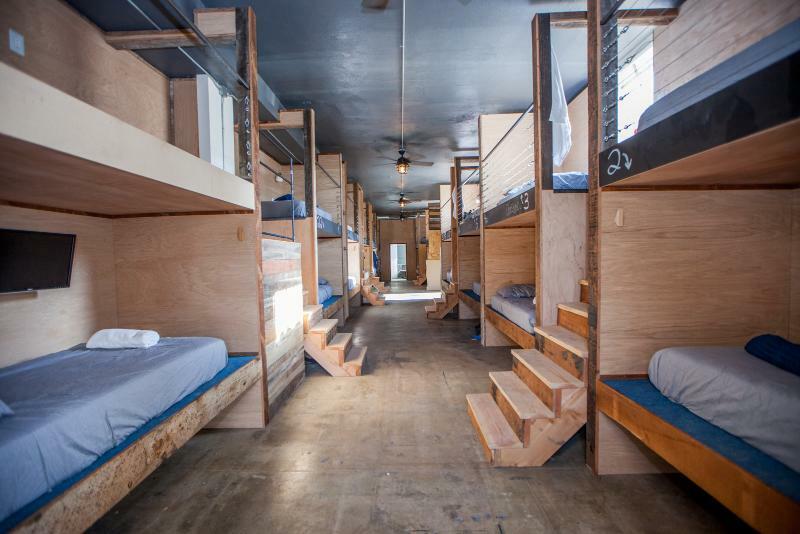 Хостел Podshare East Hollywood Лос-Анджелес Экстерьер фото